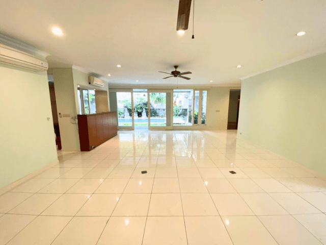4-Bedrooms House For Rent in Jl. Hang Lekir Kebayoran Baru