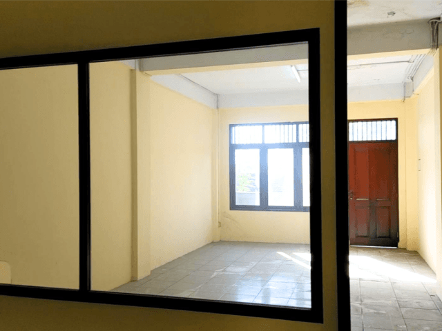 3 Storeys Shophouse for Sale in Fatmawati