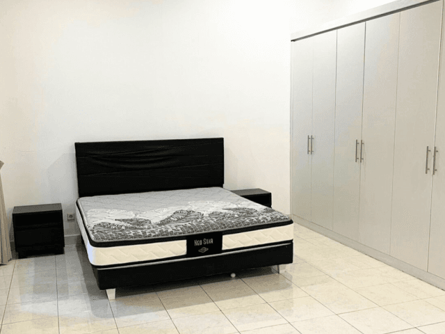 4-Bedrooms House For Rent in Kemang Dalam
