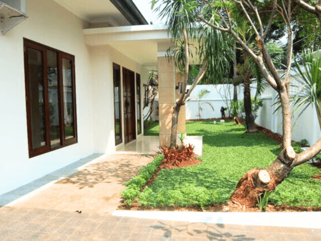 4-Bedrooms House for Rent in Kemang Timur