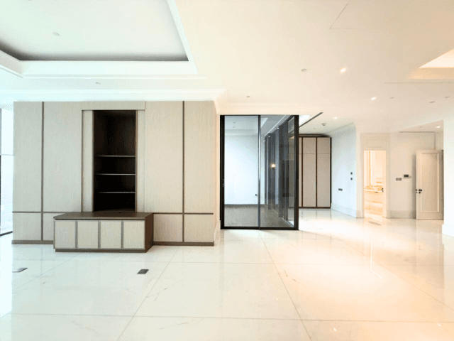 St. Regis Jakarta Middle Floor