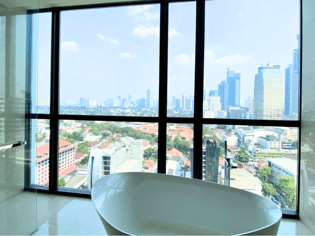 Pakubuwono Menteng Lantai Sedang