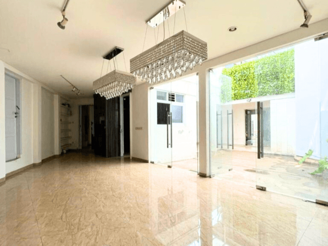 7-Bedrooms House For Sale in Jl. Suwiryo Menteng