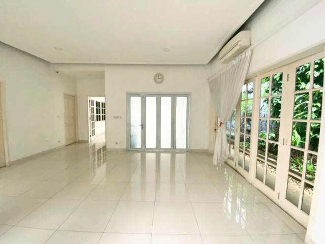 4-Bedrooms House For Sale in Jl. Purwakarta Menteng