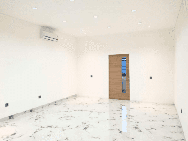 3,5 Storeys Shophouse in Puri Kencana, Kembangan