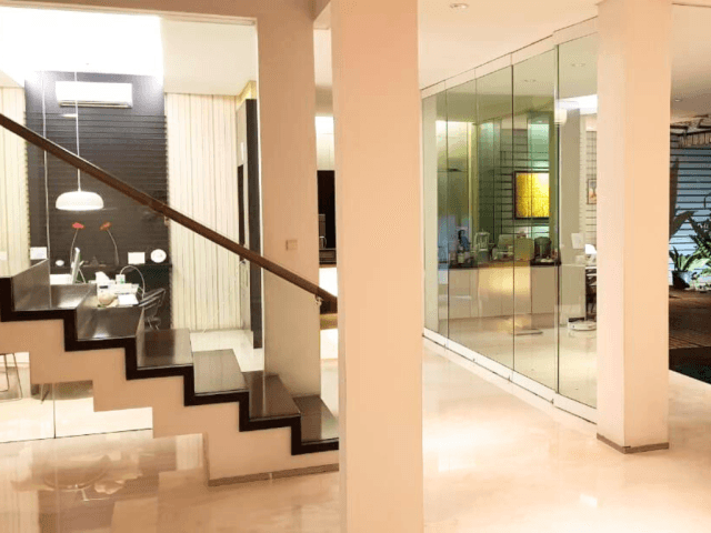 5-Bedrooms House For Sale In Kebon Jeruk