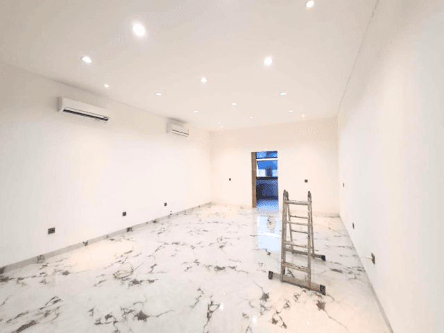 3,5 Storeys Shophouse in Puri Kencana, Kembangan