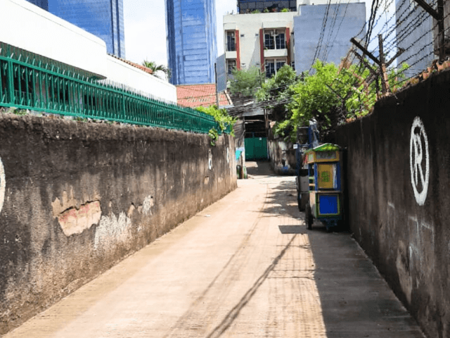 Warehouse for Sale in Kuningan 1,410 m2