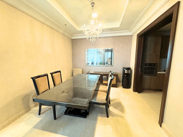 Pakubuwono View Redwood Tower Middle Floor