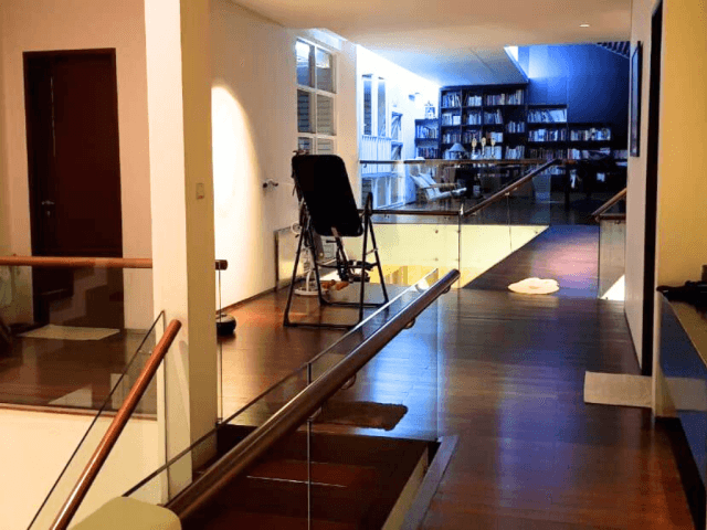 5-Bedrooms House For Sale In Kebon Jeruk