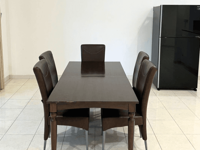 4-Bedrooms House For Rent in Kemang Dalam