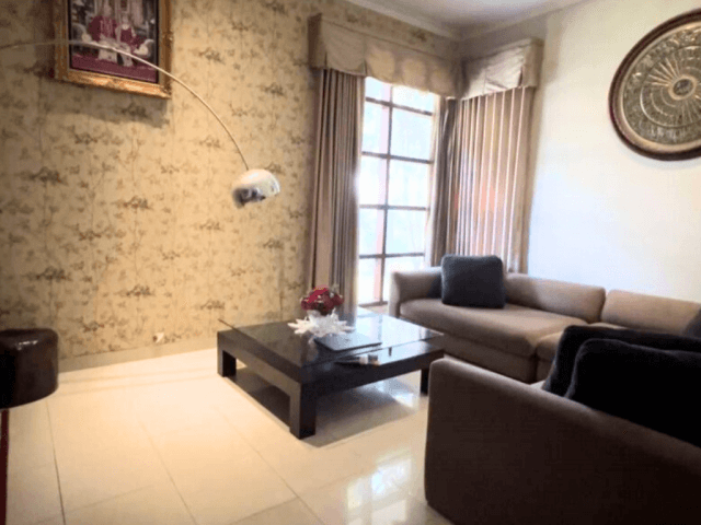 5-Bedroom House for Sale in Panglima Polim