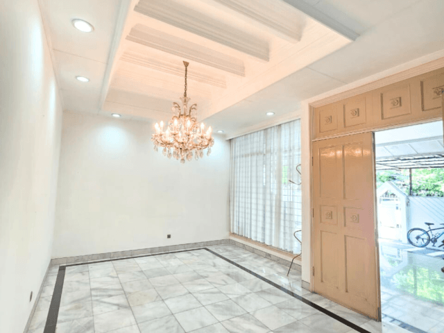 5-Bedroom House for Sale in Keramat Pela