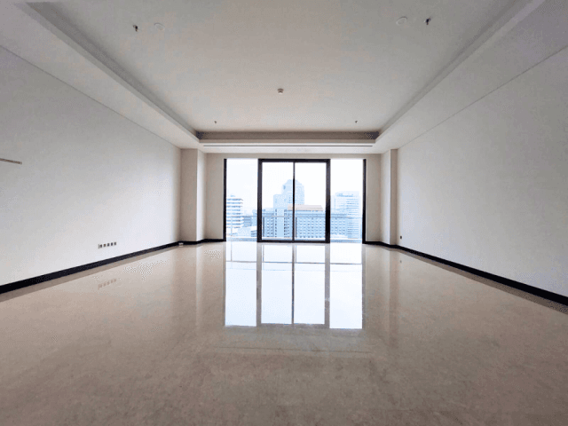 Pakubuwono Menteng Lantai Sedang