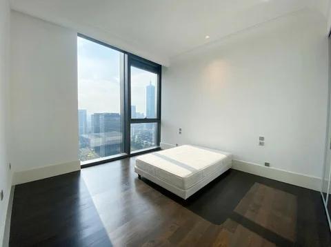 Apartemen St. Regis Mid Floor