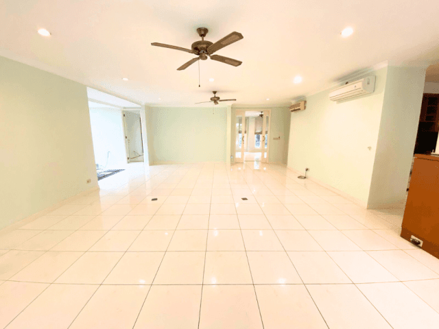 4-Bedrooms House For Rent in Jl. Hang Lekir Kebayoran Baru