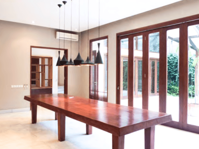 5-Bedrooms House For Sale in Kemang