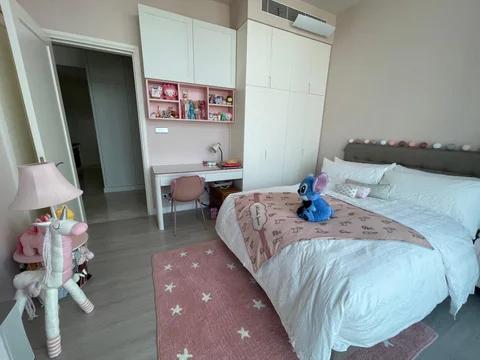 The Stature Jakarta Mid Floor