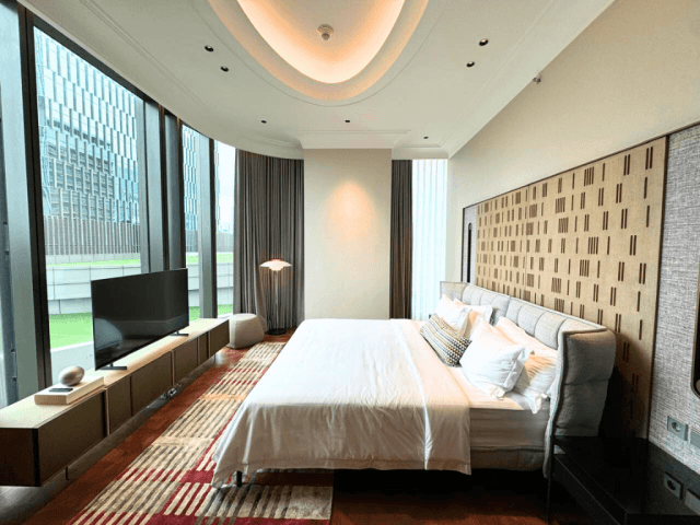 St. Regis Apartment 6th Floor