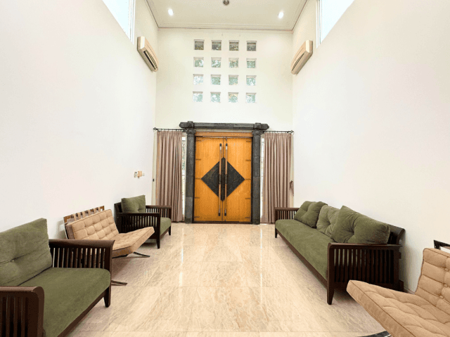 3-Bedrooms House For Sale in Jl. Cimahi Menteng