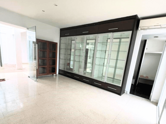 7-Bedrooms House For Sale in Jl. Suwiryo Menteng