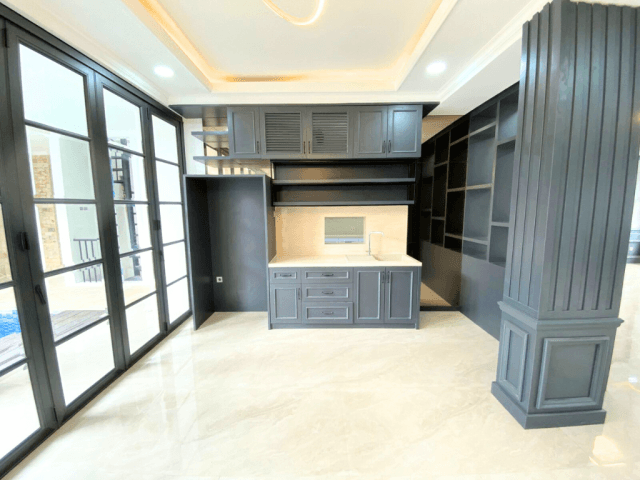 6-Bedrooms House For Sale in Jl. Dwijaya Radio Dalam Area