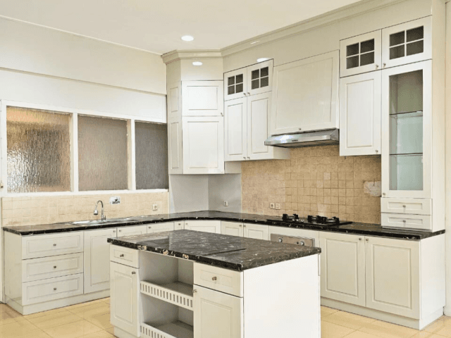 4-Bedrooms House For Sale in Martimbang