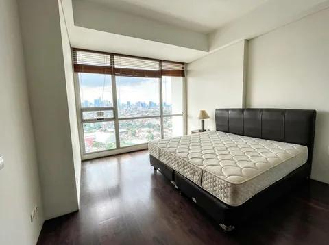 Kemang Village Tower Tiffany Lantai Tinggi