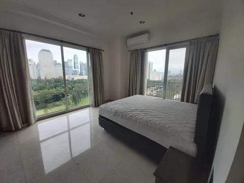 Kemang Village Tower Tiffany Lantai Tinggi