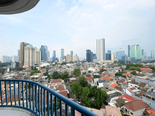 Park Royale Tower 3 Lantai 12