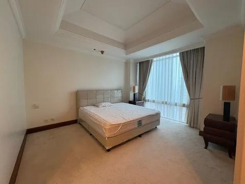 Four Seasons Residences Tower Spring Lantai Sedang