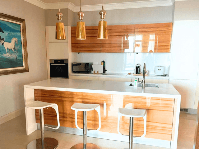 Pakubuwono Signature High Floor