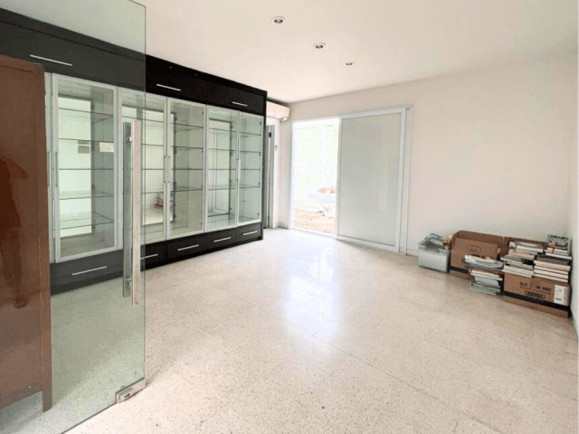 7-Bedrooms House For Sale in Jl. Suwiryo Menteng
