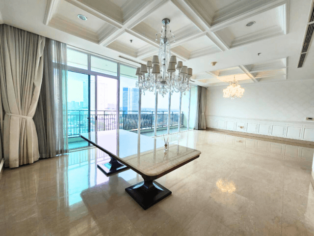 Pakubuwono Signature Middle Floor
