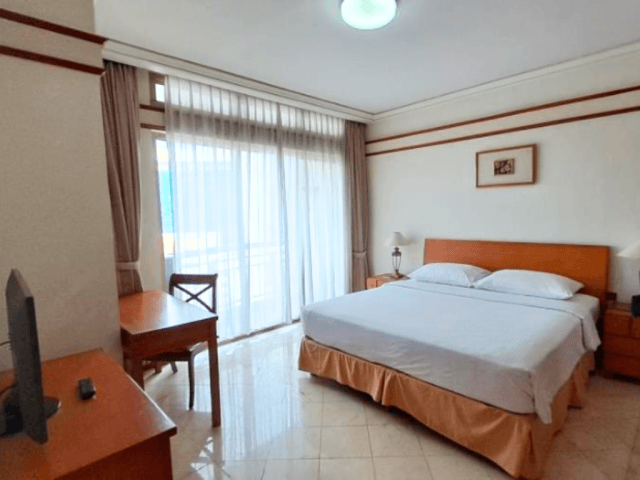 Somerset Grand Citra Middle Floor