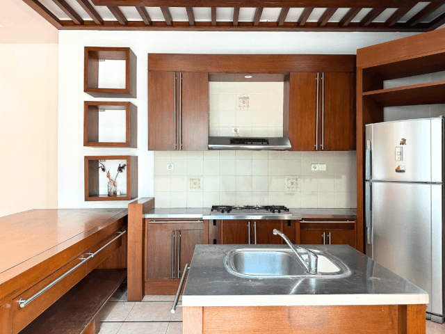 3-Bedrooms House For Sale in Jl. Cimahi Menteng