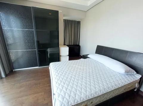 The Mansion at Kemang Lantai Sedang