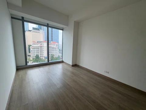 Fifty Seven Promenade Tower City Low Floor