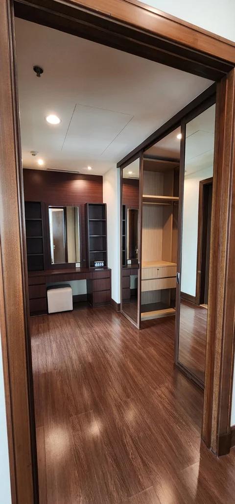 Pakubuwono Signature Tower Satinwood Mid Floor